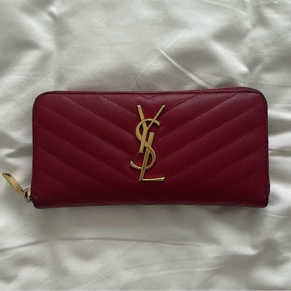 💯 Authentic YSL Chevron Pebble Leather Long Wallet